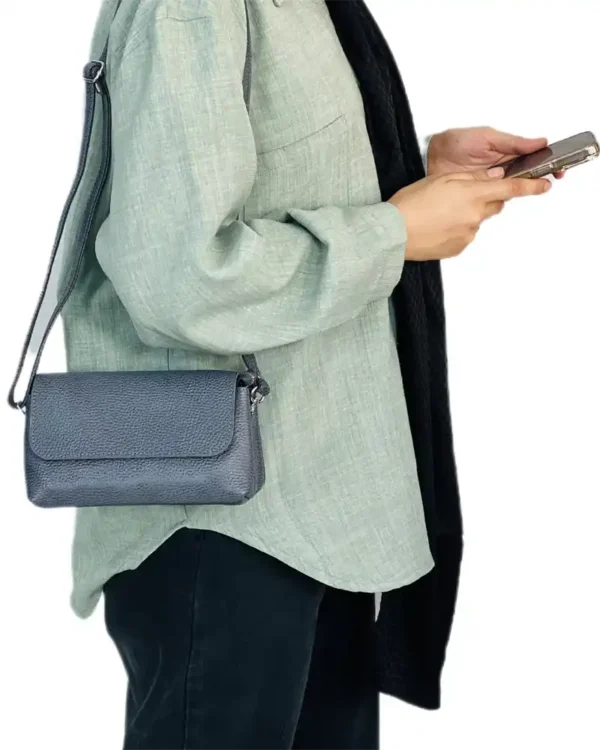 کیف چرم دوشی زنانه مدل تیام کوچک - تصویر 6
