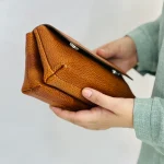 کیف دوشی زنانه چرمی مدل تیام کوچک زیر