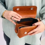 کیف دوشی زنانه چرمی مدل تیام کوچک فضا اول