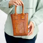 کیف چرم کوچک زنانه مدل دنیز عسلی کروکودیل