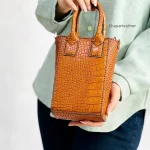 کیف چرم کوچک زنانه مدل دنیز، پشت