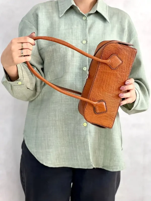 کیف زنانه مجلسی چرم طبیعی مدل سیمین عسلی لیزارد