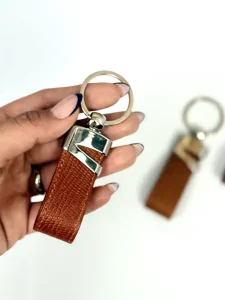 جاکلیدی چرم طبیعی عسلی لیزارد