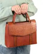 کیف زنانه چرم طبیعی دستی  و دوشی مدل ویکتوریا - Image 4